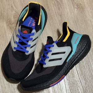 Adidas UltraBoost 21 J Black Pulse Aqua GX2561 Men's Size 6 … Woman’s Size 7.5